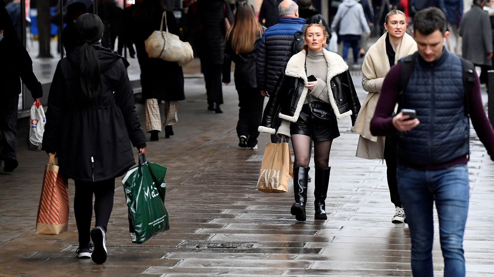 Retail sales show zero growth despite ‘fresh two-year high’ for consumer confidence | Business News