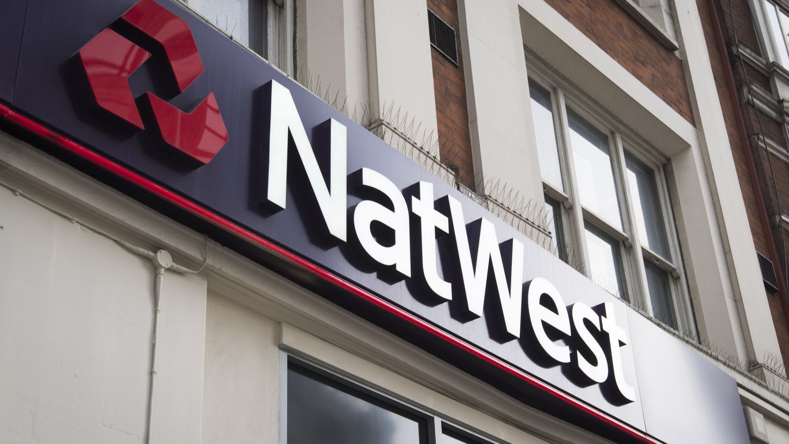 Ministers apply finishing touches to ‘Tell Sid’-style NatWest offer | Business News
