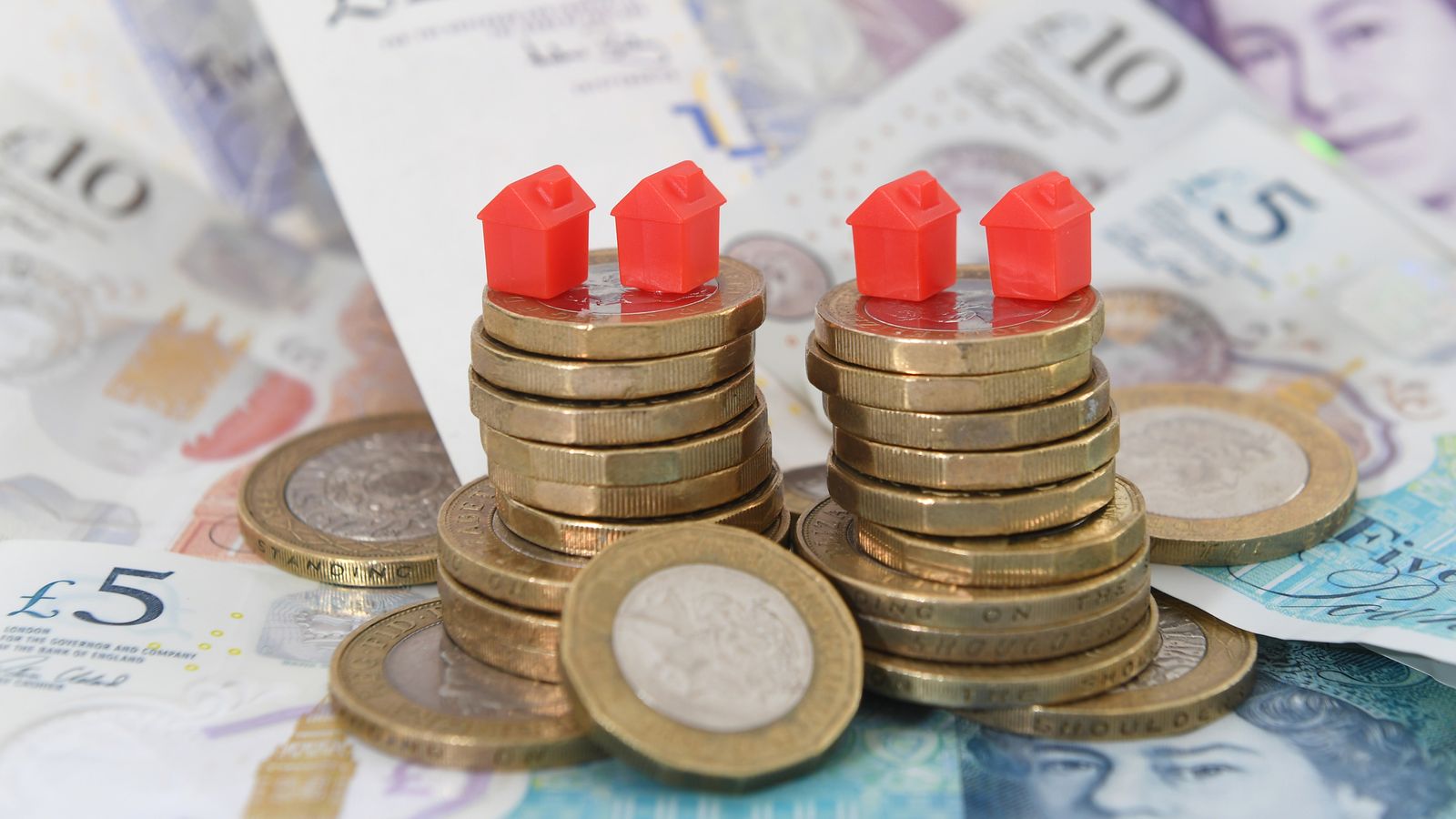Wait for interest rate cut leads to surprise dip in house price growth | Business News