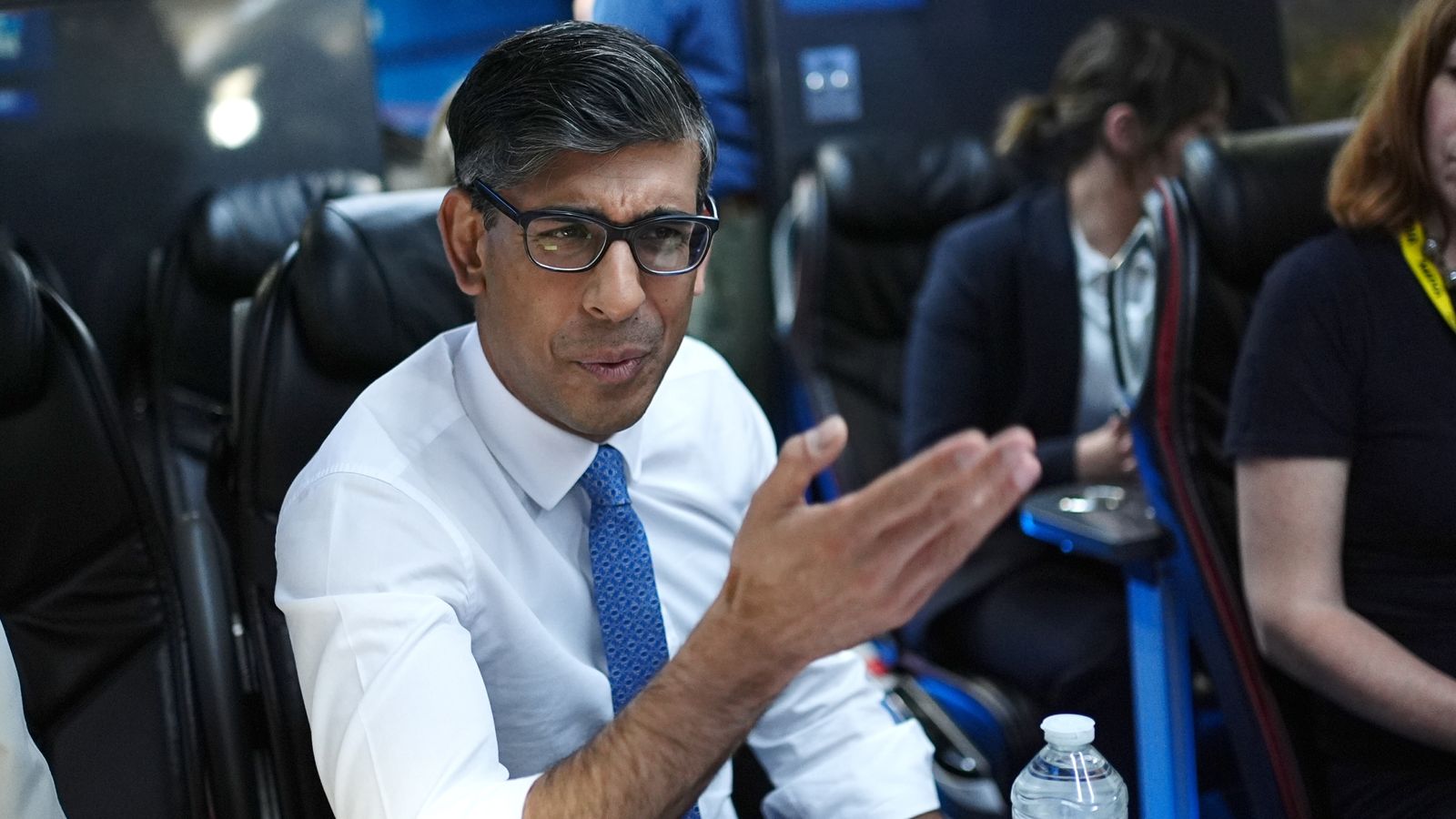 Rishi Sunak says Nigel Farage ‘playing into hands of Putin’ with ‘completely wrong’ comments on Ukraine war | Politics News