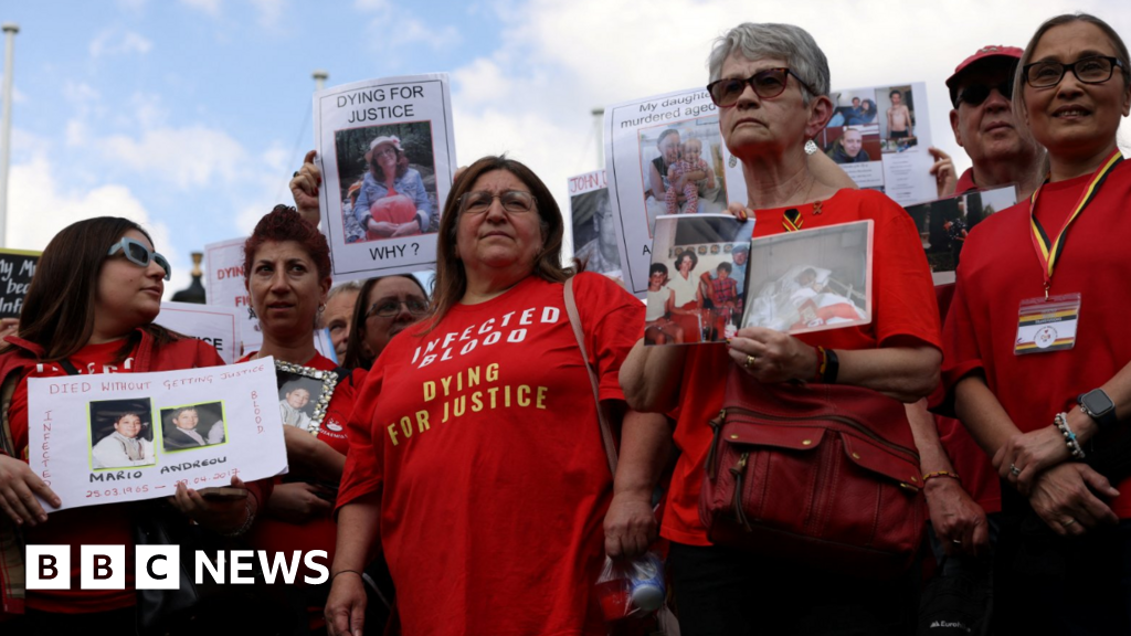 Infected blood authority can now pay patients, minister says