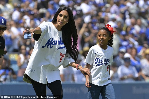 Kobe Bryant’s daughter Bianka, 7, throws first pitch at Dodgers game in honor of late NBA icon on his birthday weekend