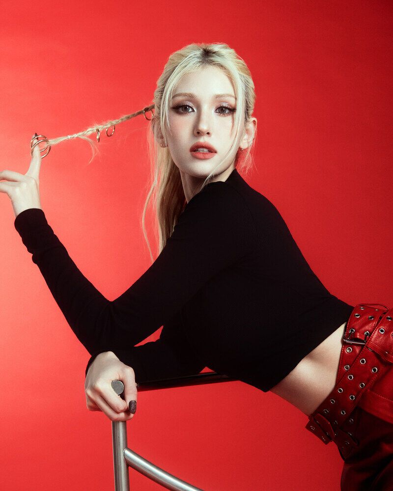 Next-Generation Fashion Campaigns : Jeon Somi