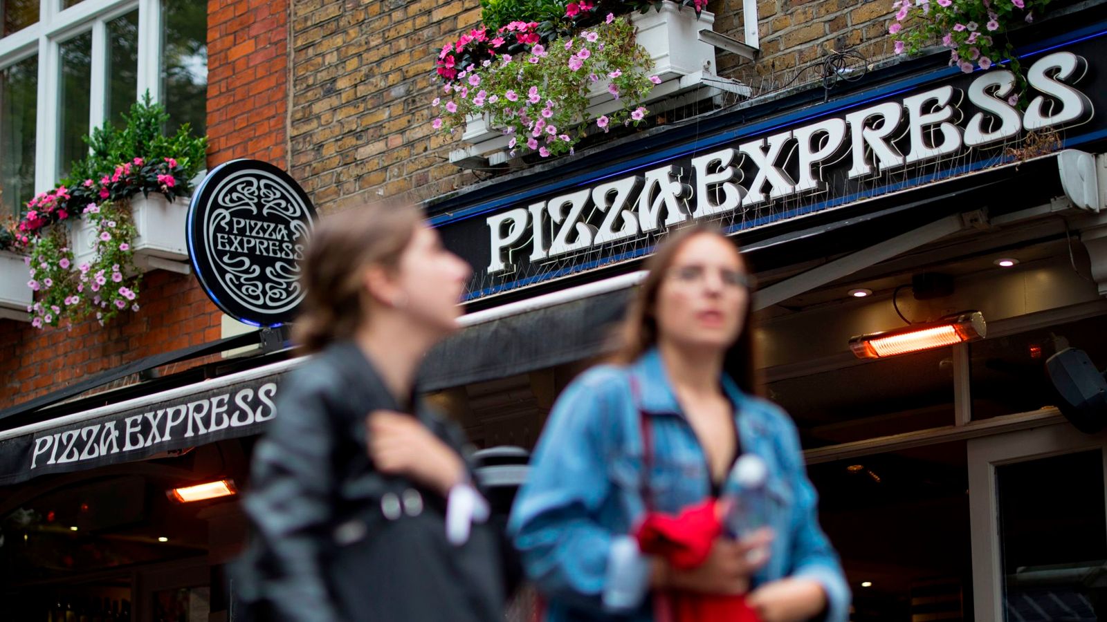 PizzaExpress prepares to serve up new slice of debt to investors | Business News