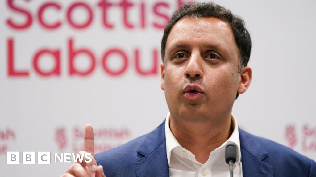 Sarwar vows to give winter fuel payments to more Scots pensioners