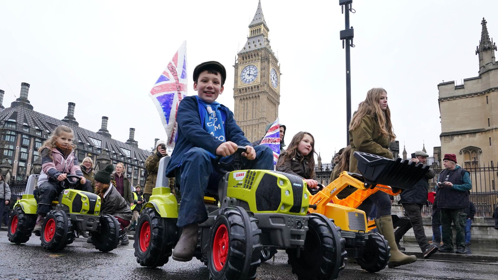 Environment secretary Steve Reed tells farmers it is ‘hard to be sorry for trying to make UK’s economy work’ | Politics News