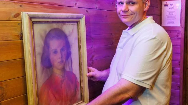 'Cursed' charity shop painting haunts new owners as 'shadow child plays games with them'