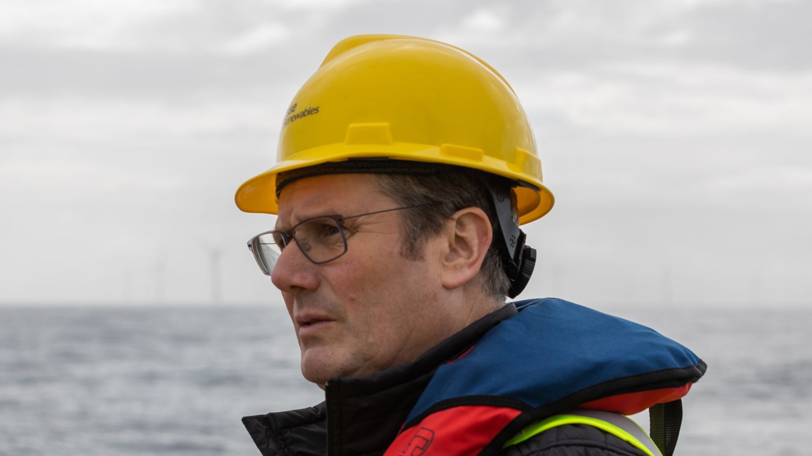 Sir Keir Starmer to announce new green energy deal to protect from ‘whims of dictators like Putin’ | Politics News