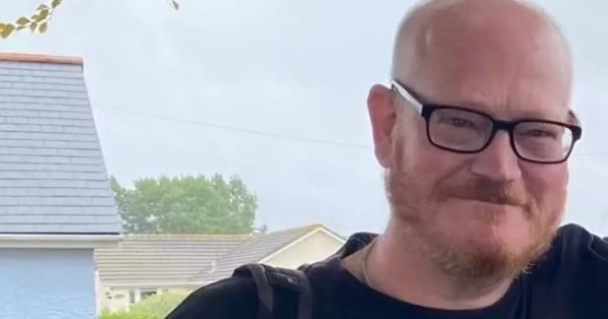 Man died after falling down Tube escalator as police reveal whether he was 'pushed'