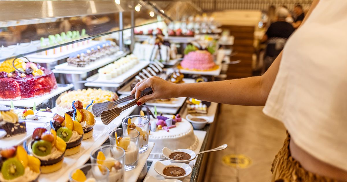 All-inclusive holiday Brits warned over booze and food or risk an ‘obese person’s brain’