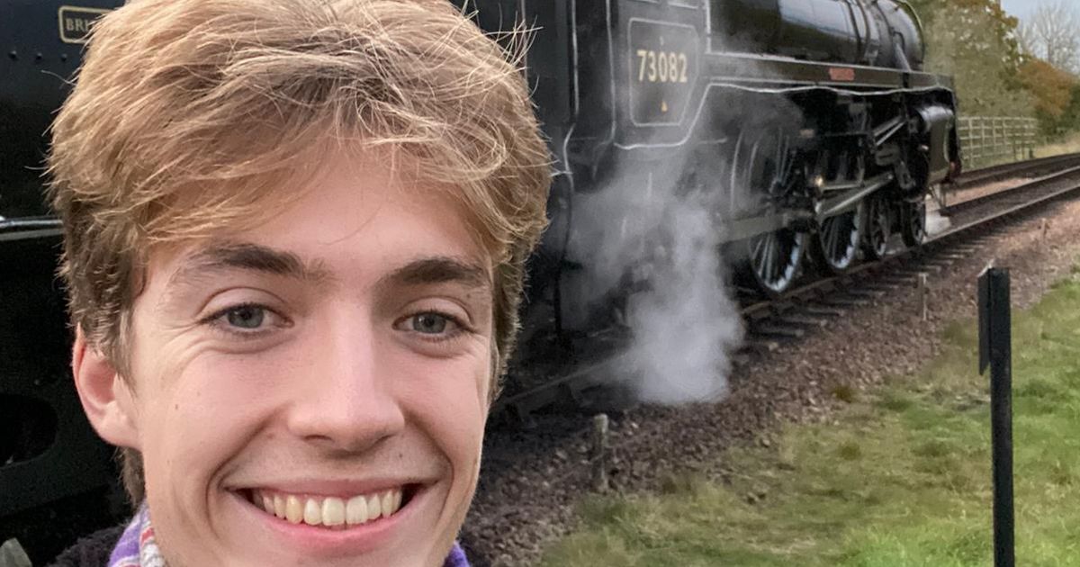 Young Brits ditch booze for trainspotting thanks to viral TikTok star