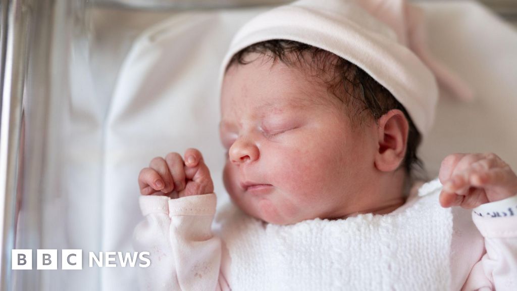 NHS plans to DNA test all babies in England to assess disease risk