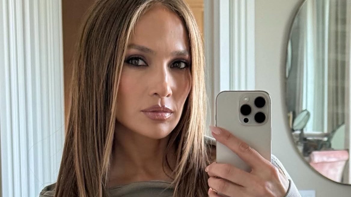 Jennifer Lopez’s ‘BB Cream’ Mani Is the Best Way to Get ‘Your Nails But Better’ in Summer 2025