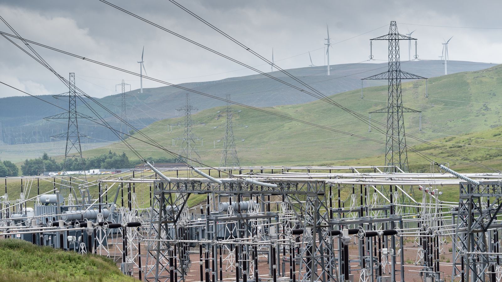 Spanish-owned Scottish Power sparks merger talks with Ovo Energy | Money News