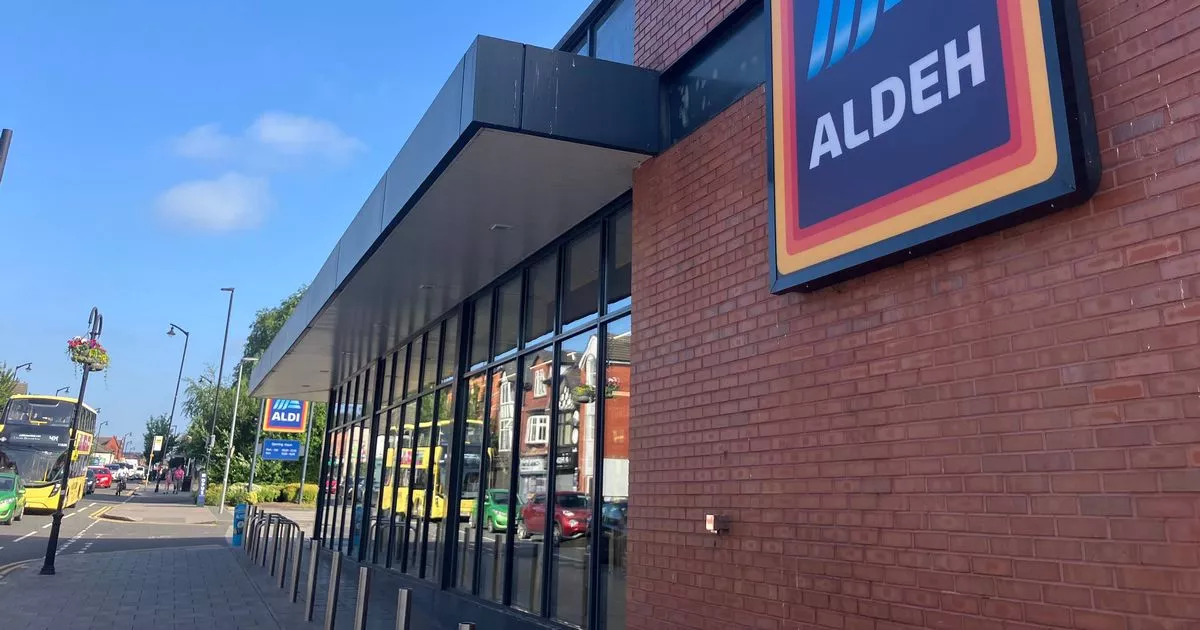 Fans want Oasis-inspired ‘Aldeh’ name at Manchester store to Live Forever with petition