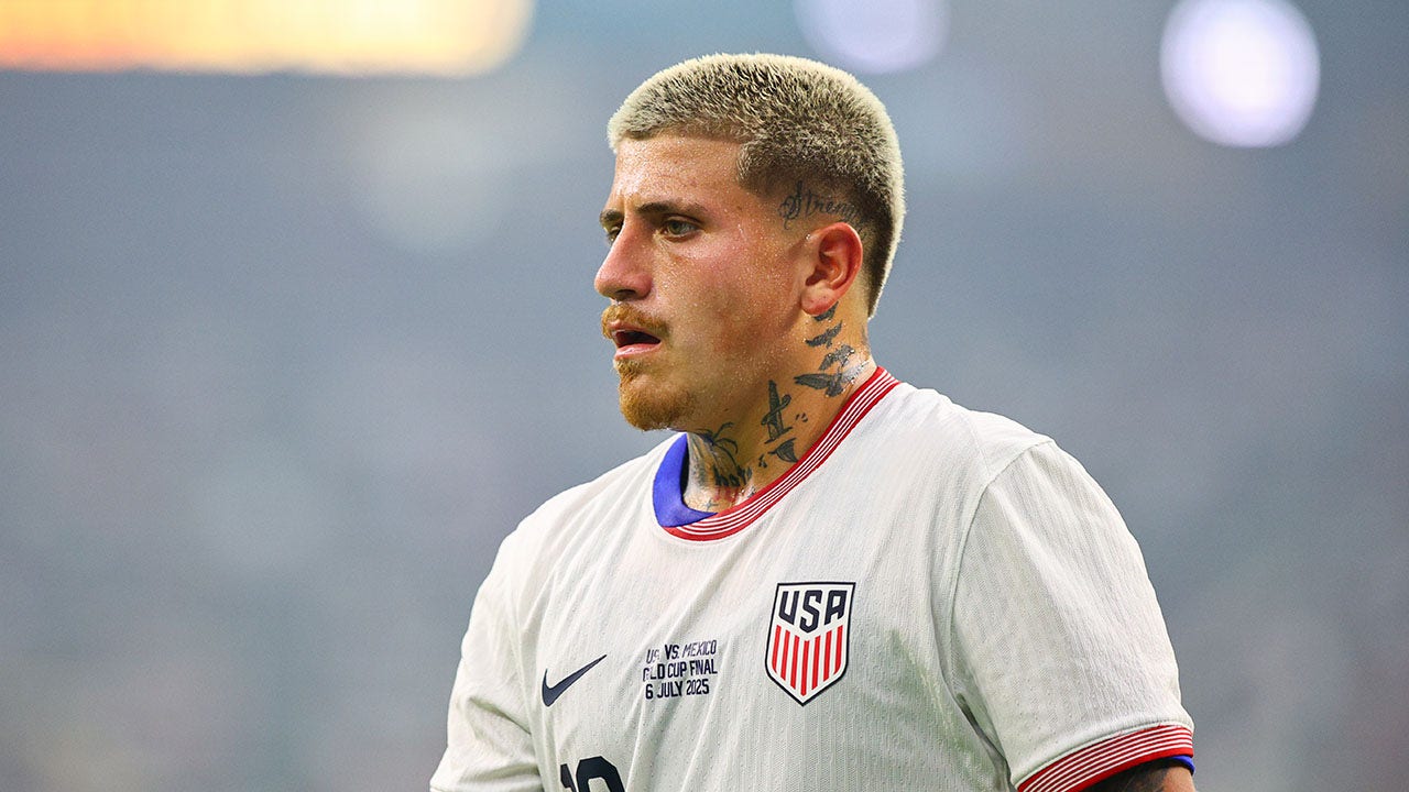 Mexico defends Gold Cup title with 2-1 comeback victory over USMNT