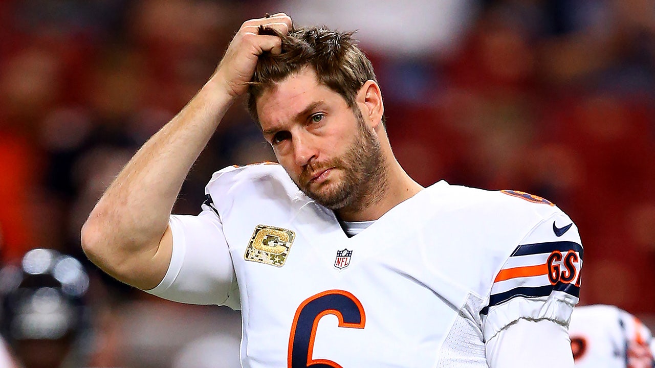Ex-NFL star Jay Cutler faces lawsuit over DUI crash