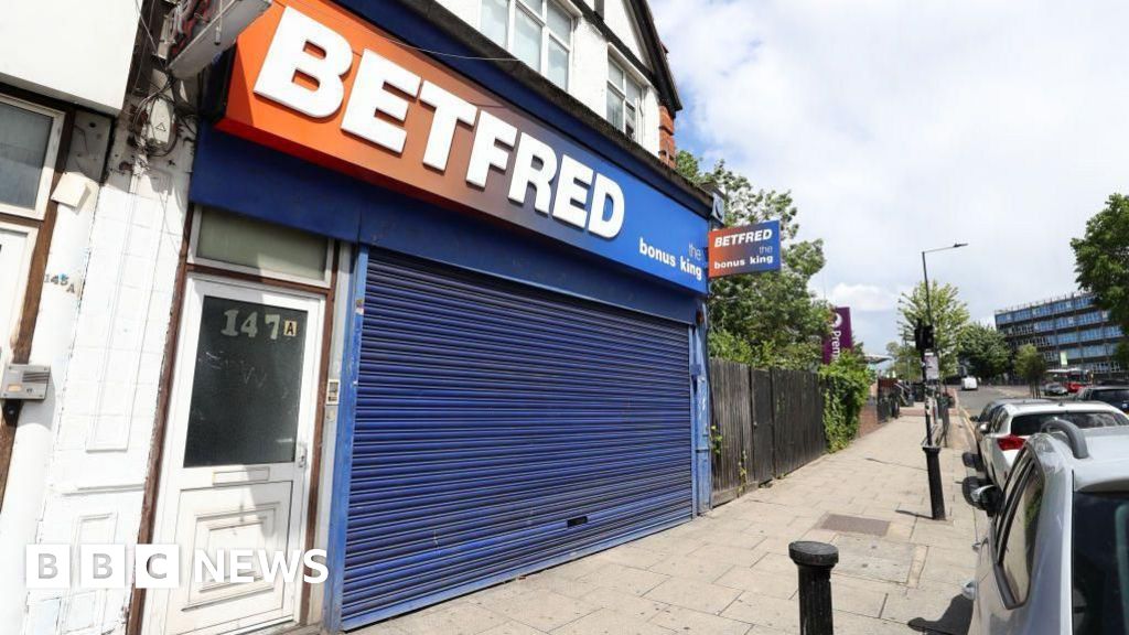Betfred says all its shops may close if Reeves hikes gambling tax