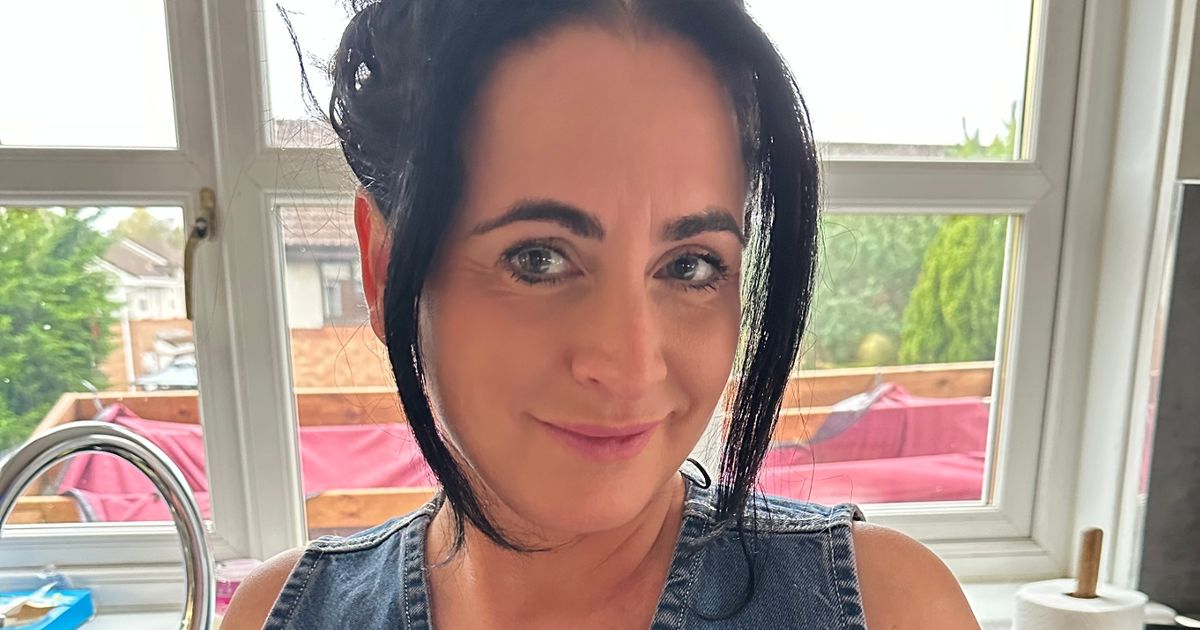 ‘I’m a NHS cleaner with four kids – now Babestation invited me to chat with men’