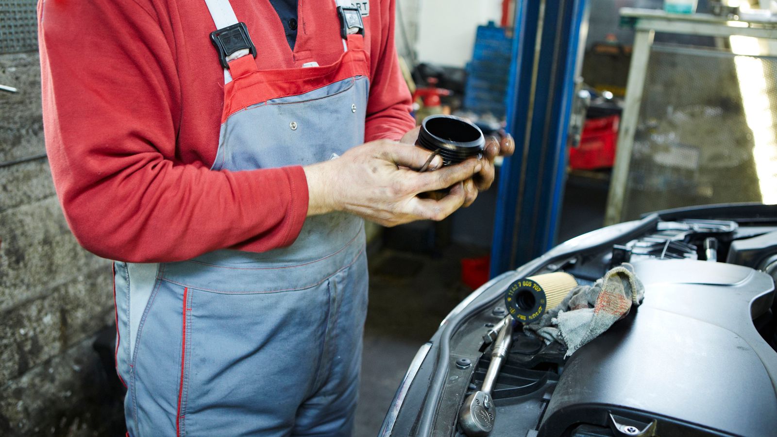 Seven red flags your mechanic is ripping you off – and what you can do about it | Money News