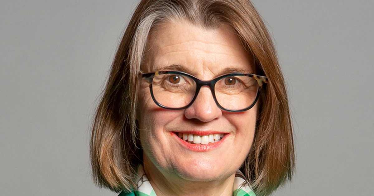 Top Tory tells poor people they shouldn’t watch tele as it “rots their brain”