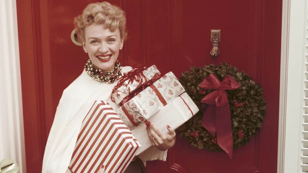 ‘Kin Keeping’ Might Explain Why You Feel So Stressed During the Holidays