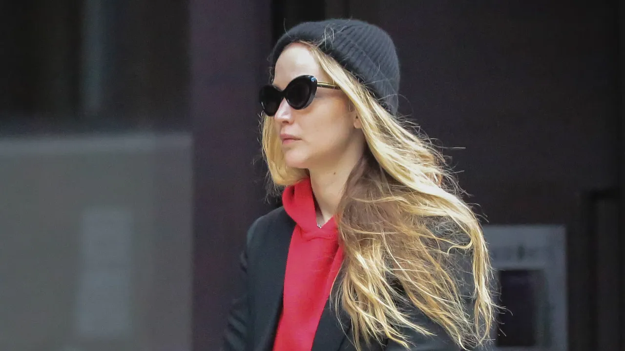 Jennifer Lawrence Proves You Just Need 2 Things to Dress Up Uggs and a Hoodie This Winter