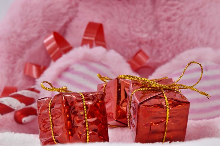 The Best Gifts for Fashion and Beauty Lovers 2025