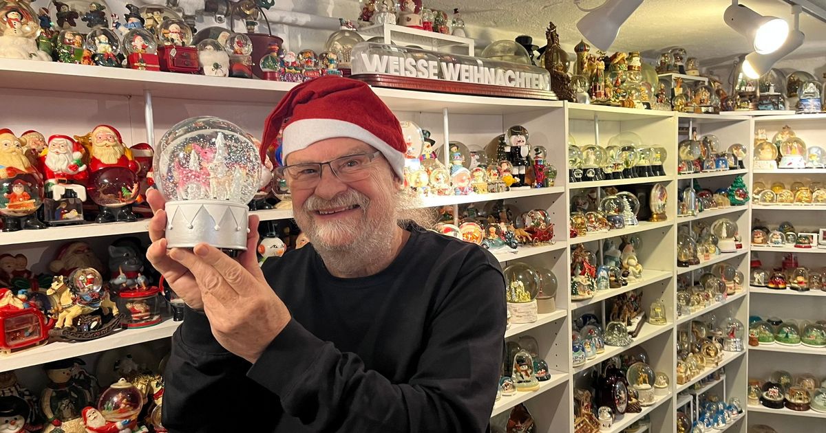 Man who collected ‘most snow globes of all time’ says he did it for romance