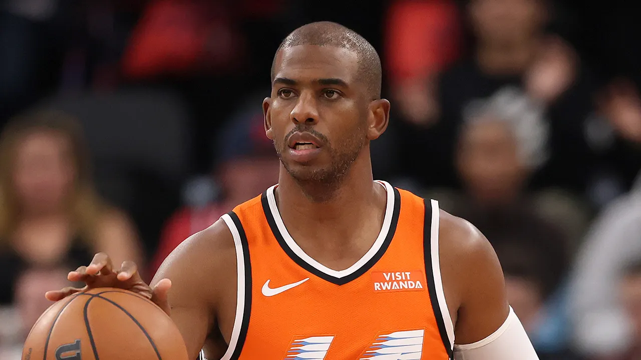 NBA news: Chris Paul departs from struggling Clippers in late-night shocker