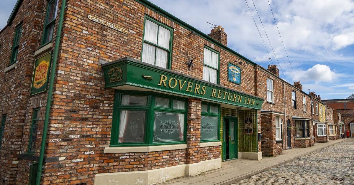 Beloved Coronation Street couple ‘to split’ after 11 years of marriage