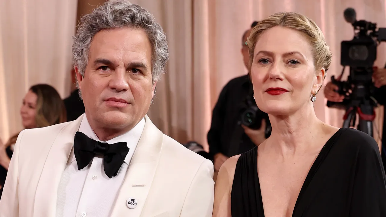 Pre-Write: Why Golden Globes Attendees Are Wearing ‘Be Good’ and ‘Ice Out’ Pins on the Red Carpet