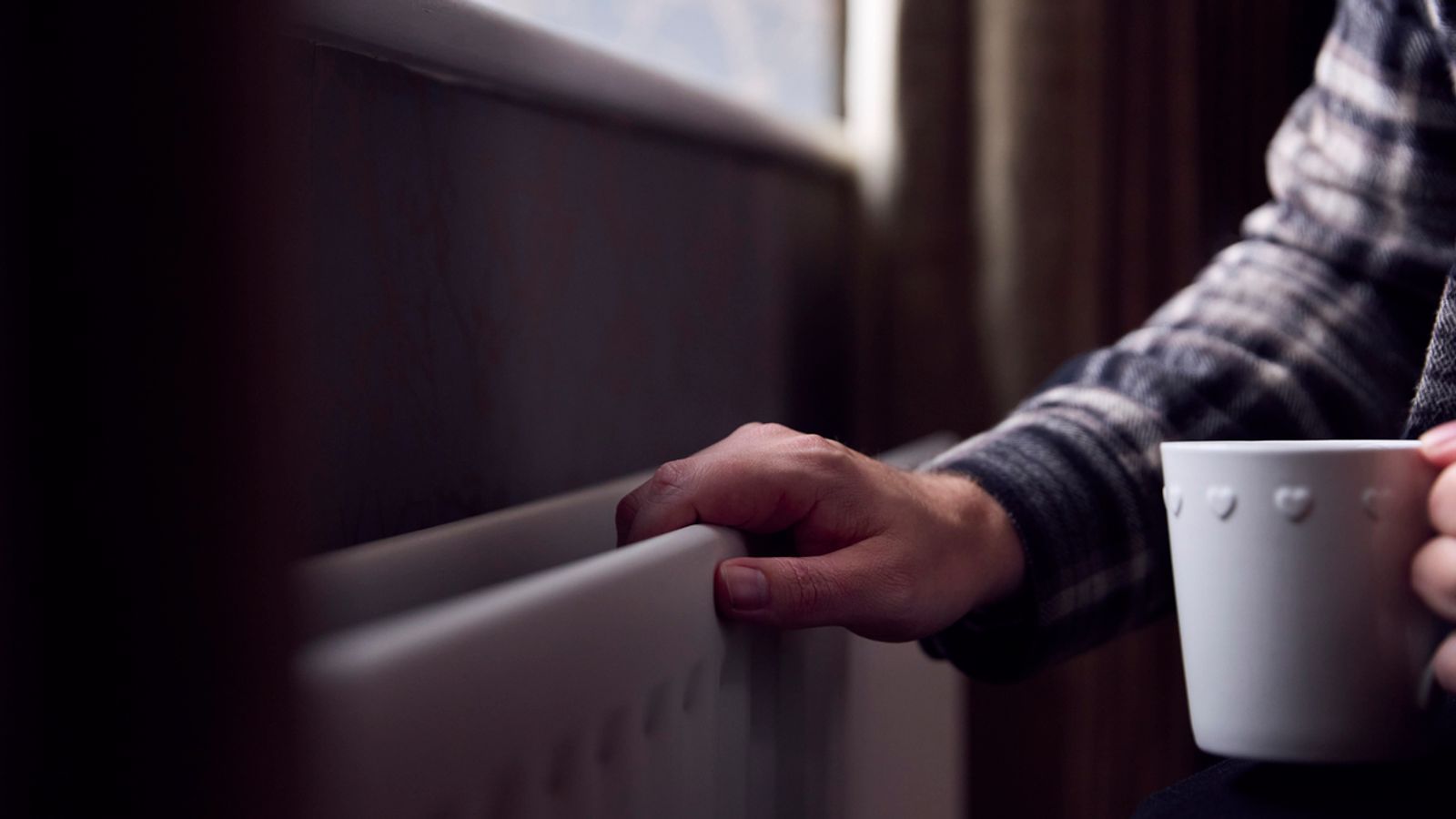 Number of people in ‘very deep poverty’ at highest level in more than 30 years, charity warns | UK News