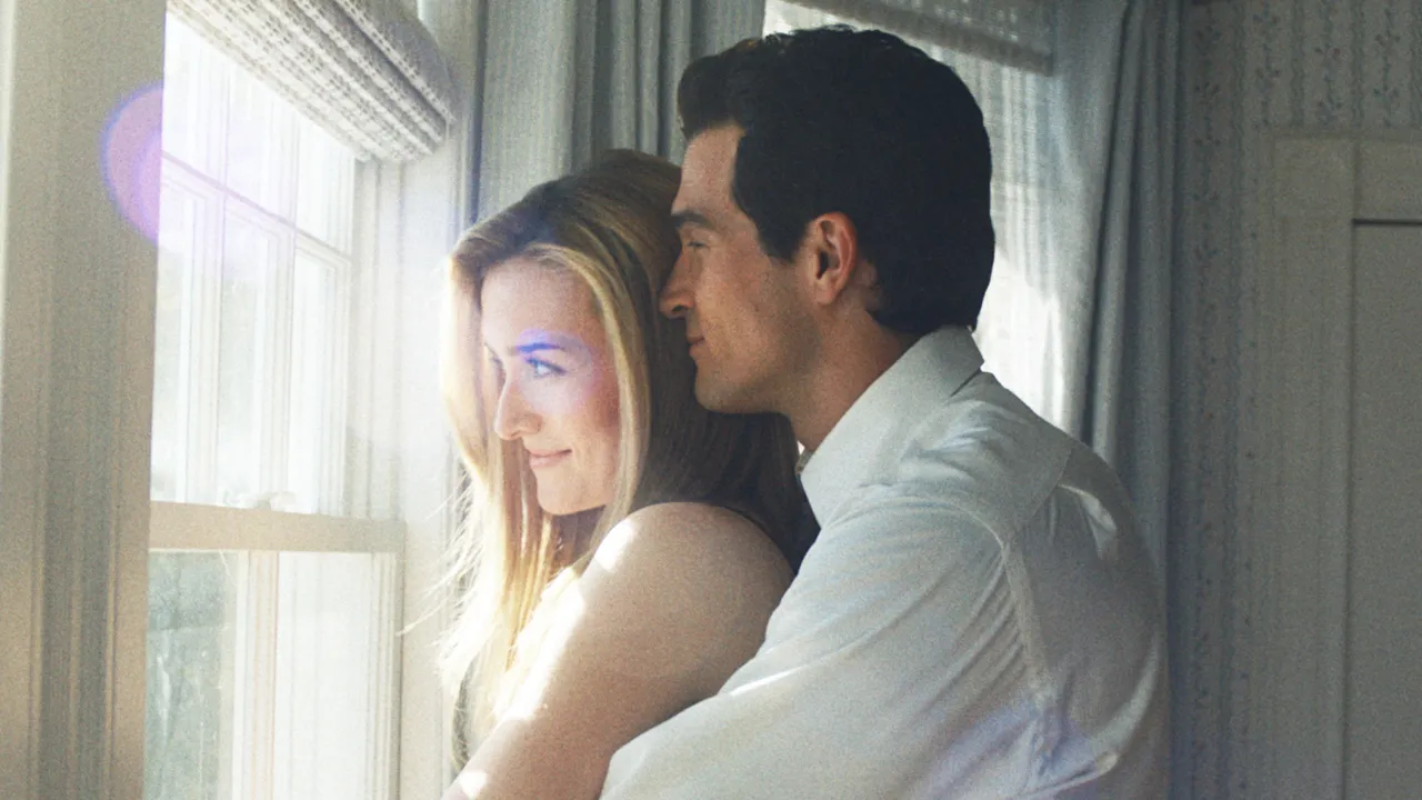 The Fascinating Story Behind Love Story: JFK Jr. & Carolyn Bessette