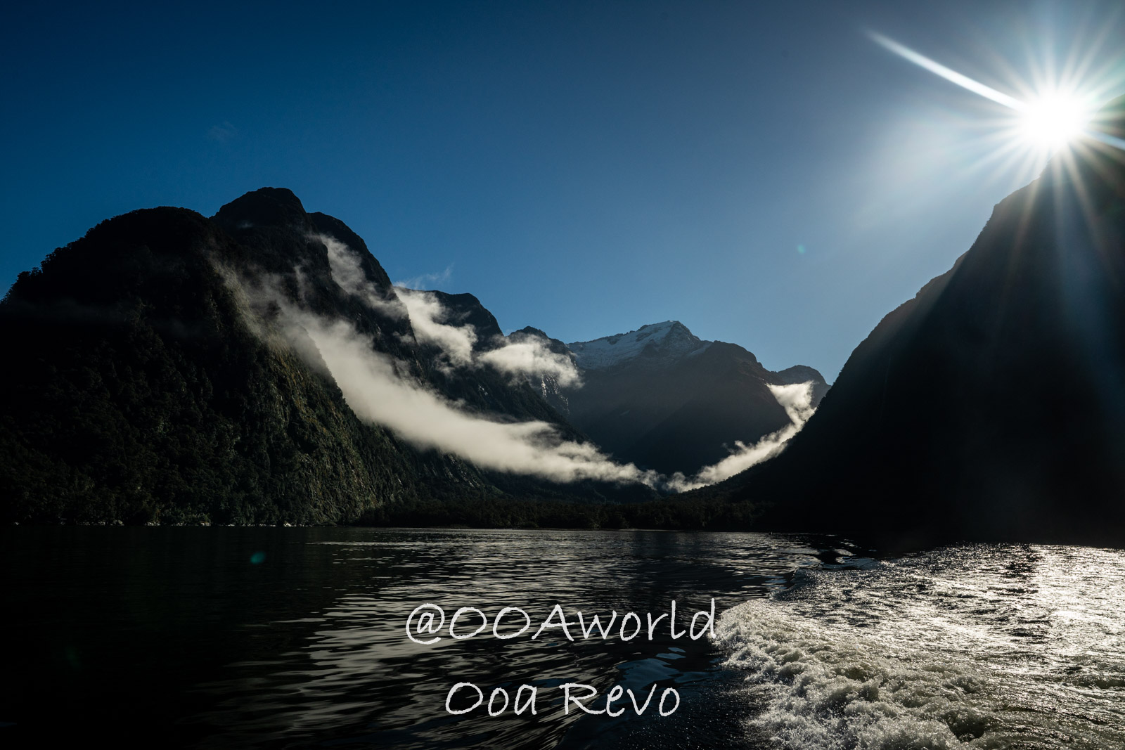 The Majestic Milford Sound: A 13-Photo Journey in New Zealand