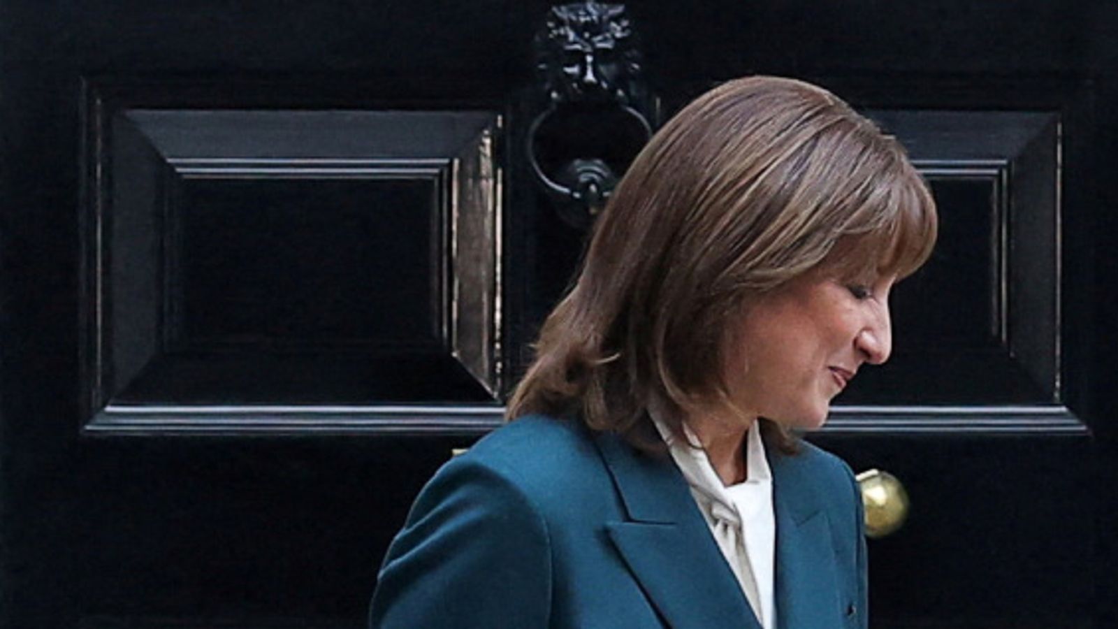 Record-breaking budget surplus as government’s tax income rises | Money News