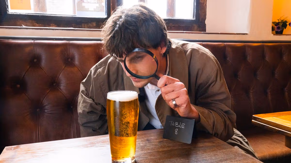 Pub haunted by Motown-loving ghosts who knock over beer and cover customers in food