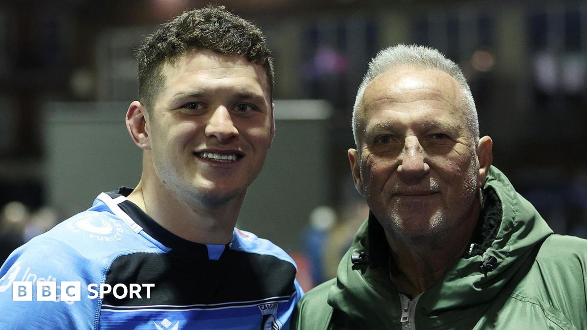 Six Nations 2026: Wales’ Botham gets stick from Sir Ian after mishap