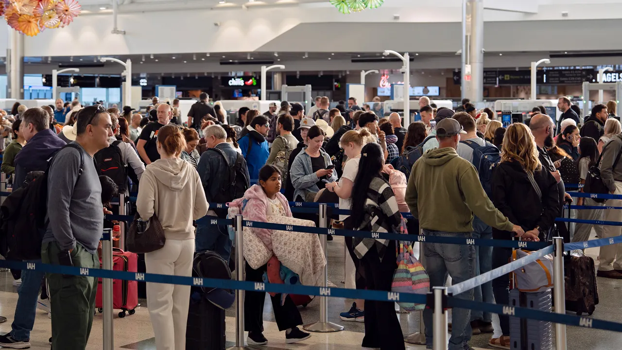 Airports update arrival time tips amid TSA shortage from DHS shutdown