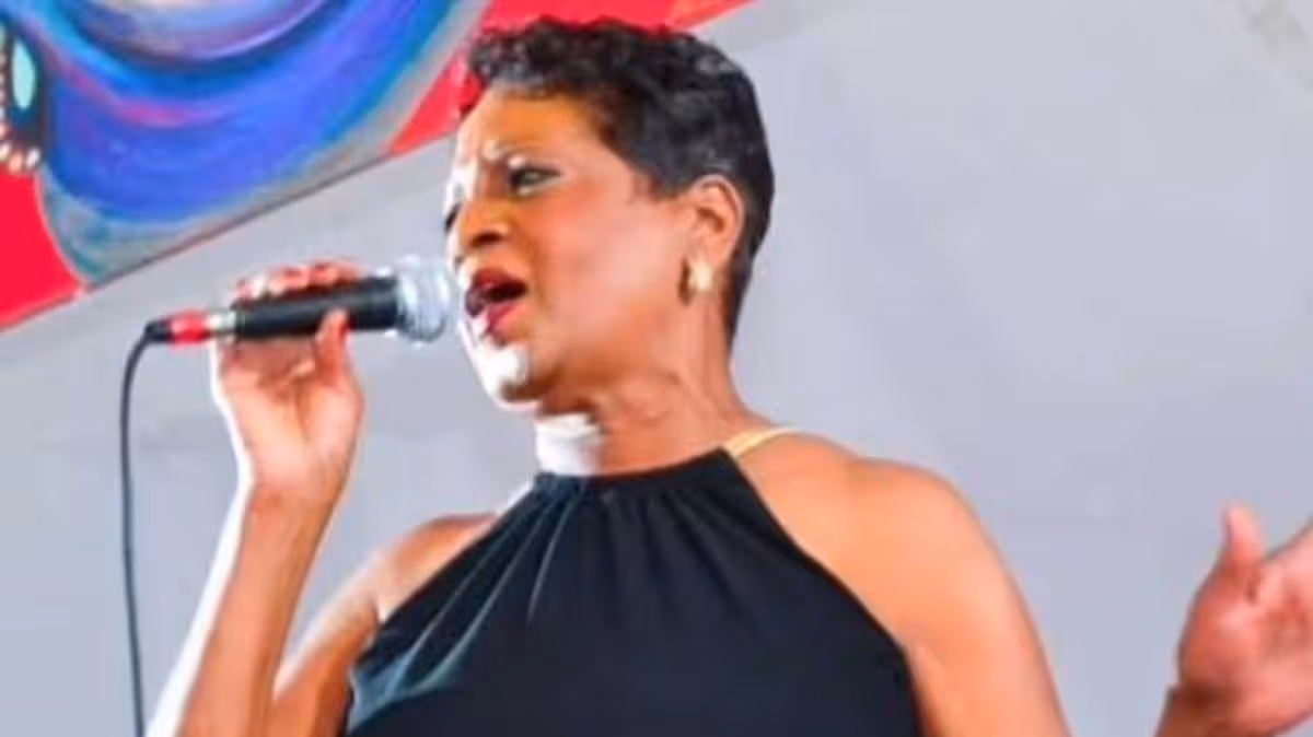 Famous soul singer dies ‘surrounded by family’ as emotional tributes flood in