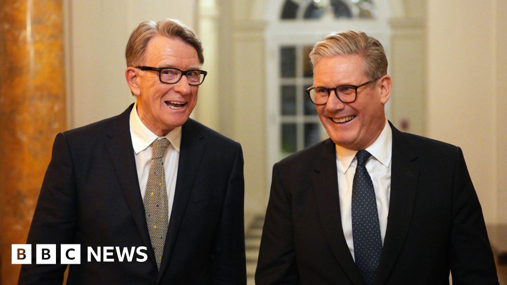 Keir Starmer did not know Mandelson failed vetting, government says