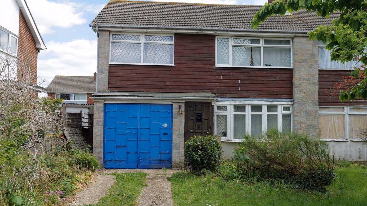 ‘Addams Family’ house sits empty for 60 years just like 260,000 other vacant UK homes