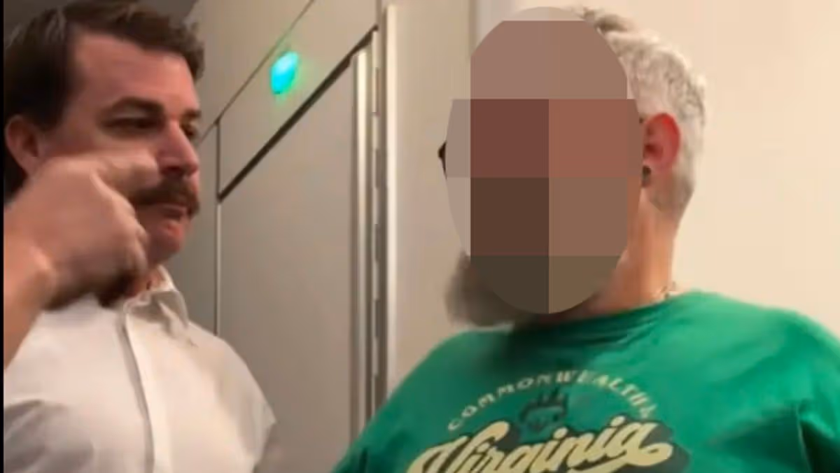 Man ‘drunkenly bites cabin crew’ in mid-air chaos as he is booted off plane