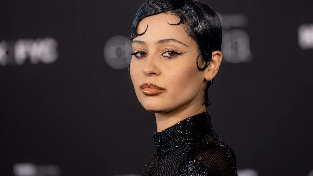 Revenge Eyeliner Is the New Revenge Dress