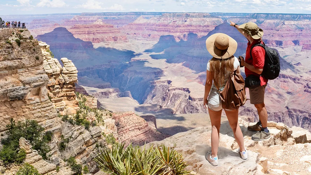 Extreme heat warning after Grand Canyon hiker dies on trail in 109 degrees