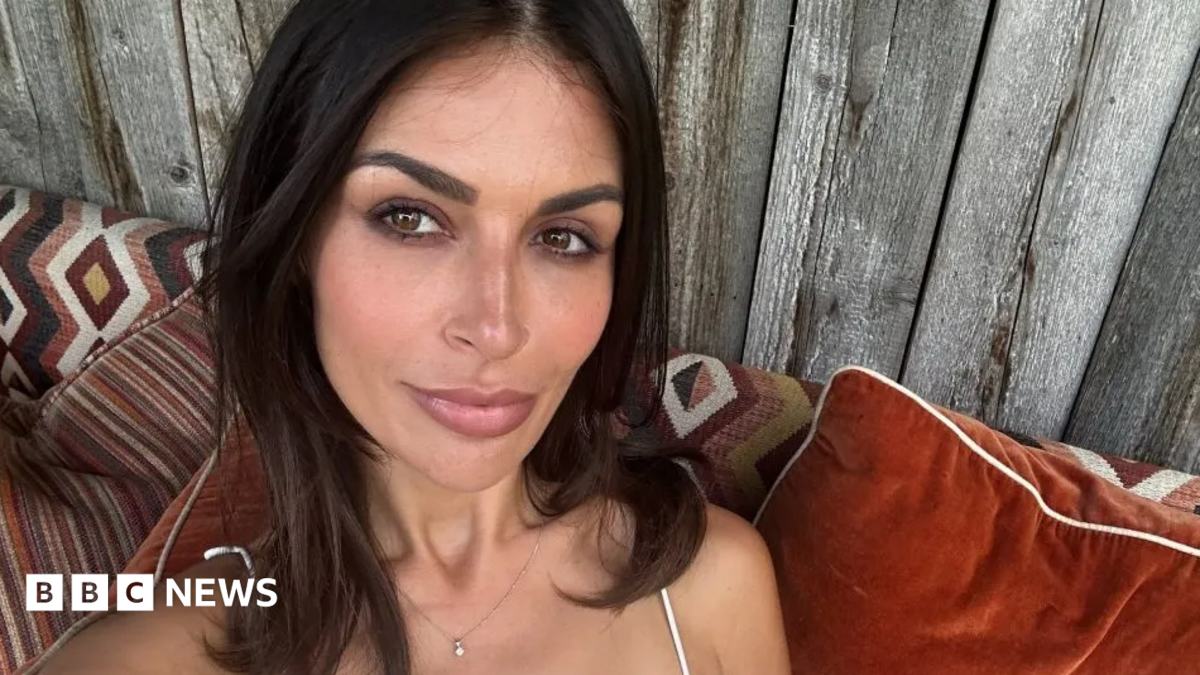 Endometriosis: I had to stop modelling because I kept passing out