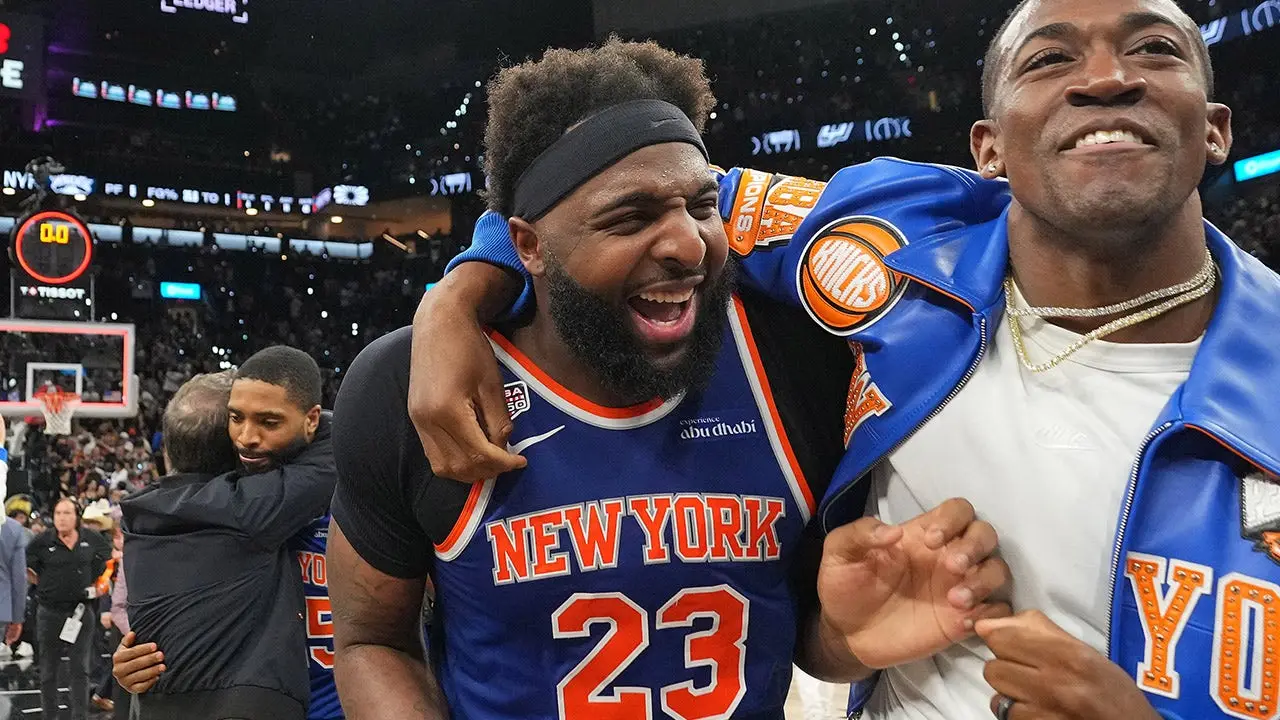 Mitchell Robinson signs with Celtics, says he tried to stay with Knicks