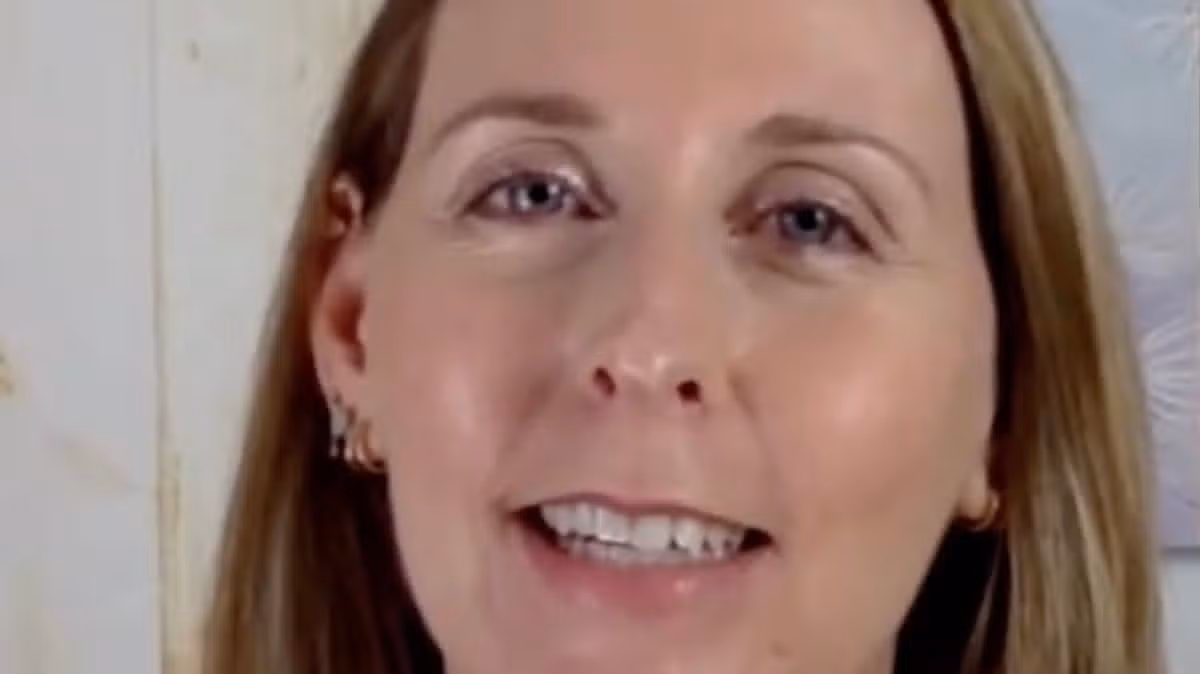 Nurse convinced death isn’t the end after ‘seeing robed being’ on operating table