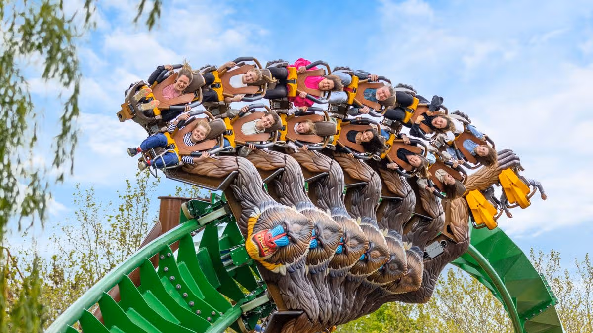 Chessington World of Adventures forced to close as revellers told ‘don’t come’