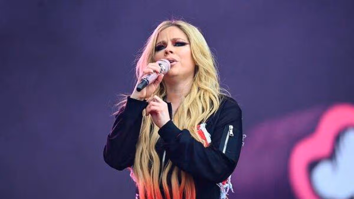 Truth behind wild Avril Lavigne conspiracy theory that claims she ‘died and was replaced’